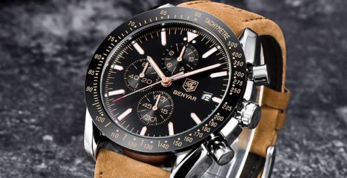 15 modelli per scegliere l’orologio da uomo con cinturino in pelle marrone, nero e blu