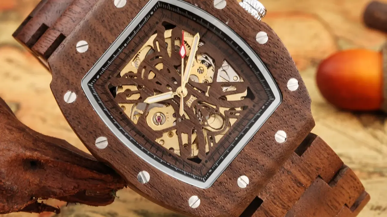 Orologi in legno da polso economici: 11 modelli da non perdere