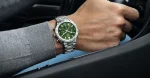 25 orologi con quadrante verde (compreso un Citizen, un Seiko e uno automatico)